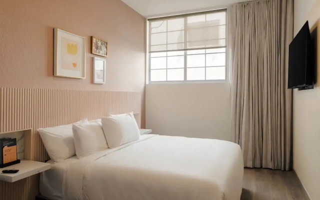 FOUND Hotel Miami Beach