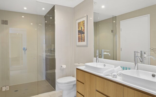 H Residences by Holiday Holiday