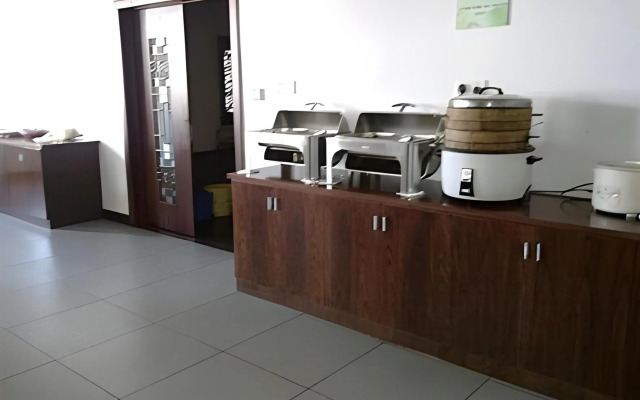 GreenTree Inn Shaoxing Xinchang Buddha Express Hotel