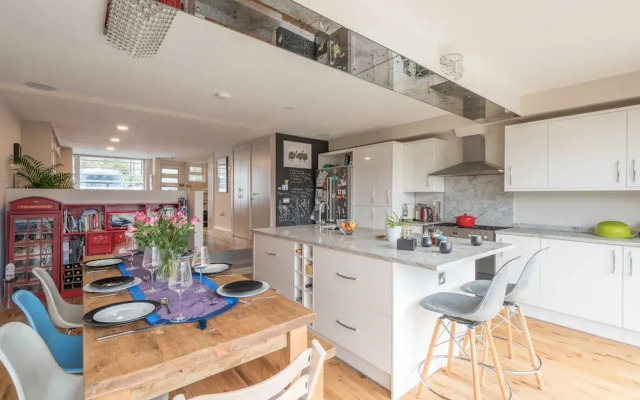 Bright Family Home in Primrose Hill