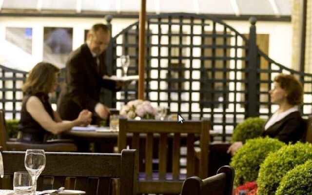 Sloane Club Hotel