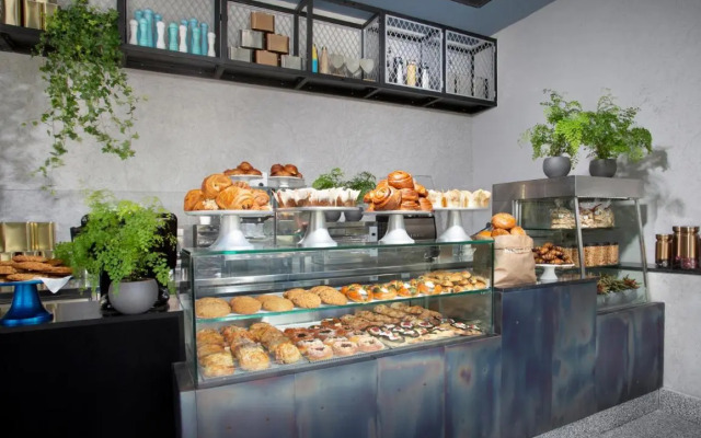 Link hotel & Hub By Dan Hotels