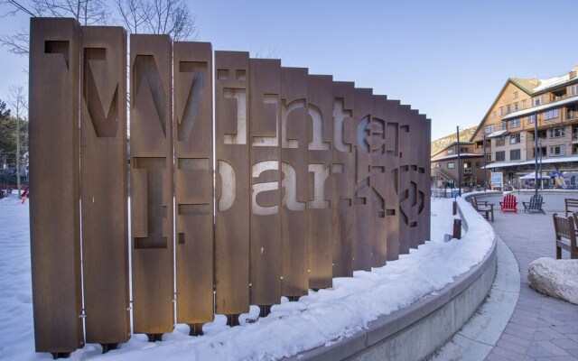 Willows At Grand Park 4 Bedroom Home by RedAwning