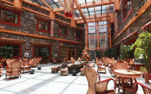 Balagezong Tibetan Ecological Hotel
