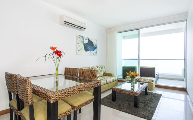 Travelers Suites Orange Cartagena