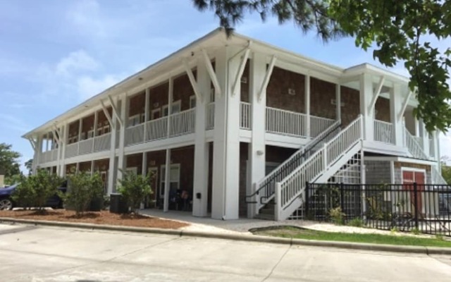 Topsail Shores Inn