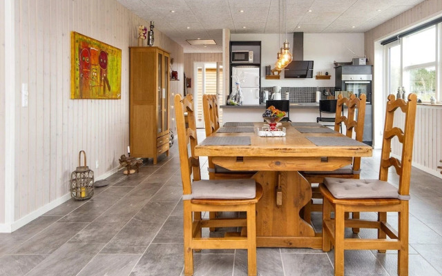 6 Person Holiday Home in Hemmet-by Traum