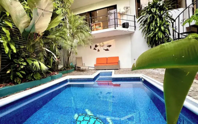 Beautiful private villa w private pool