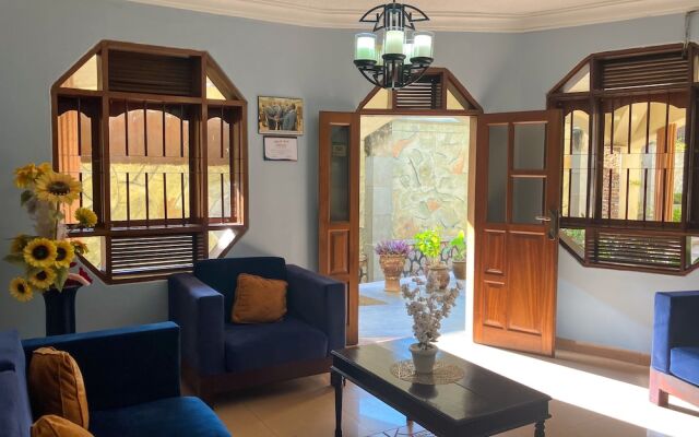 Rwizi Arch Hotel