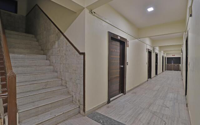 Collection O 46718 Hotel Dev Palace