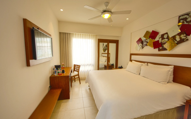 Ambiance Suites Cancun
