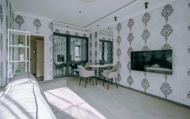 LALAPART на бульваре Ходынский 20А