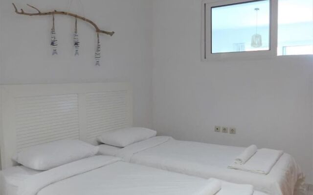 "kalamaki Plaza Apartments 'psari'"