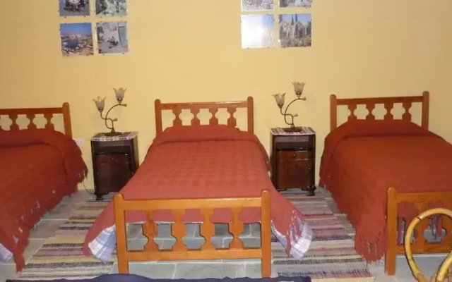 Dias House