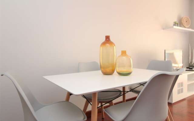 Grey Apartment in City Center with Sea View