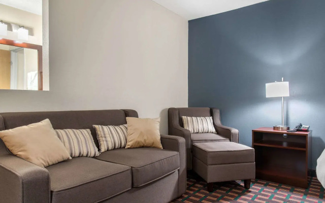 Quality Inn & Suites New Prague