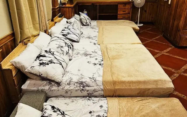 Vacation House Camp 7 Baguio Transient 6BR