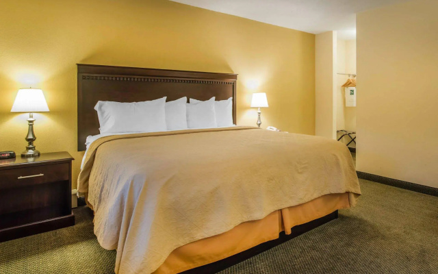 Quality Inn at Quechee Gorge