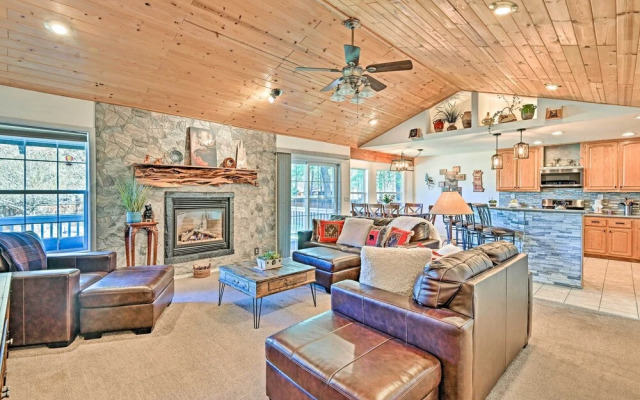 Near Trails, Lakes & Golf: Pinetop Home w/ Deck