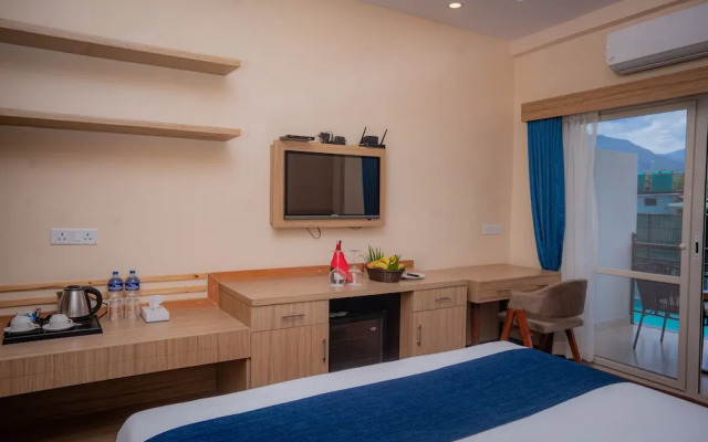 Majestic Lakefront Hotel & Suites