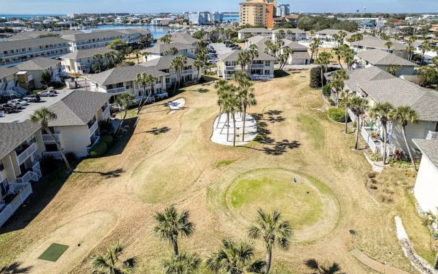 8226 is an upstairs pet friendly studio located in Sandpiper Cove by RedAwning