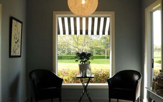Revive On Oakview Boutique Accommodation and Spa – Balcony – Ashburton