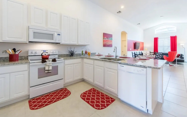 Beautiful 4 bedroom home close to Disney