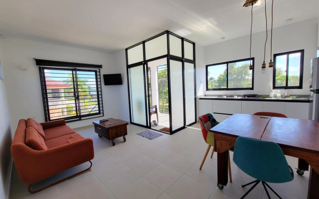 Modern - Wan Pipel with Terrace