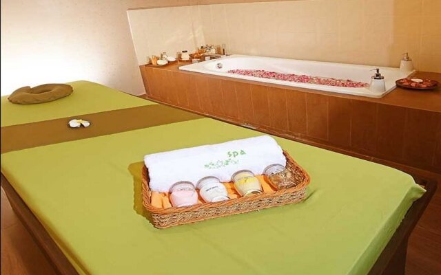 Golden Flower Hotel Bandung