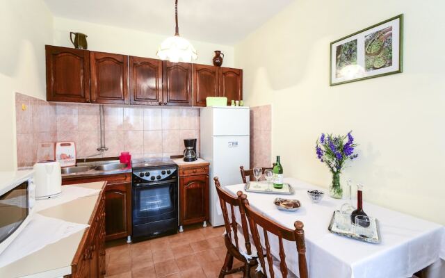 Apartments Jadranka Polinovac One Bedroom A1