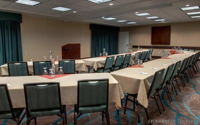 Hampton Inn & Suites Agoura Hills