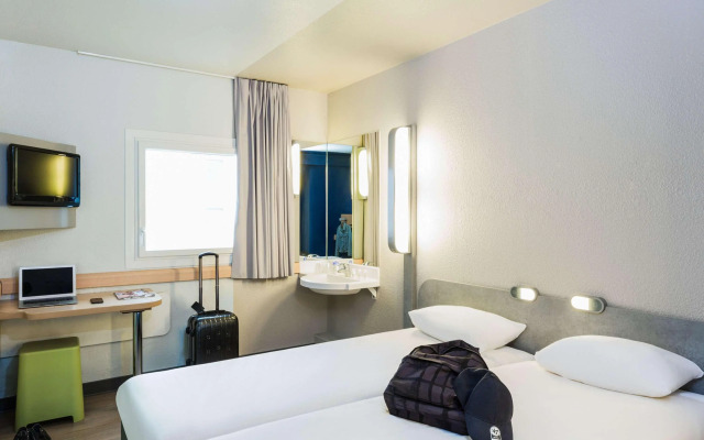 ibis budget Paris Porte de Montmartre Hotel
