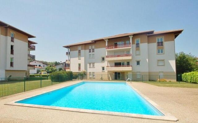 IBAIA 2-Bien moderne avec parking et piscine collective