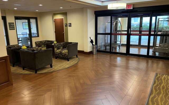 Best Western Plus Lexington Inn