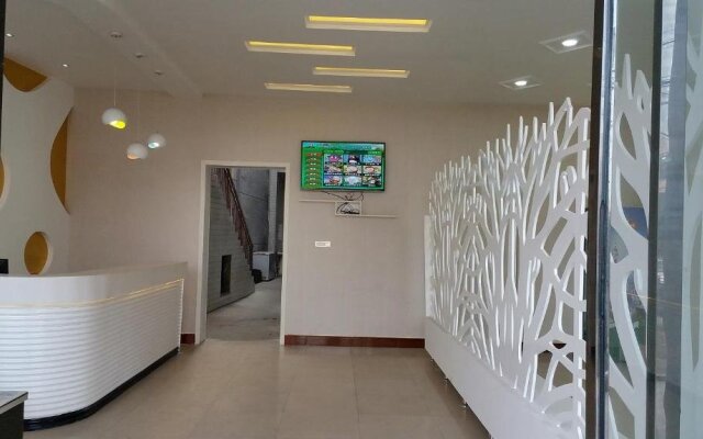 Huayin Lotto Hostel