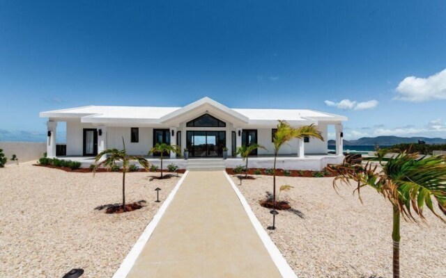 Villa Pelican Bay