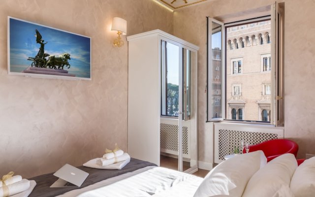 Rental In Rome Piazza Venezia View Luxury Apartment B