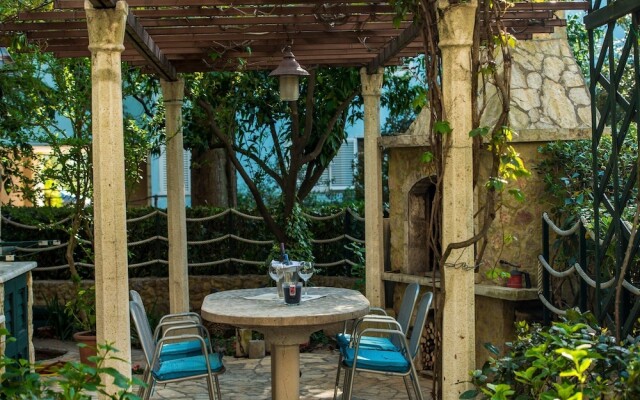 Green Terrace Apartment I