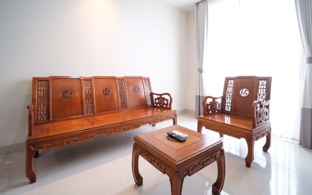 Simple And Clean 2Br At Grand Sungkono Lagoon Apartment