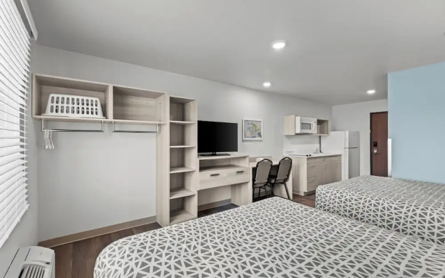 Woodspring Suites Coralville Iowa City