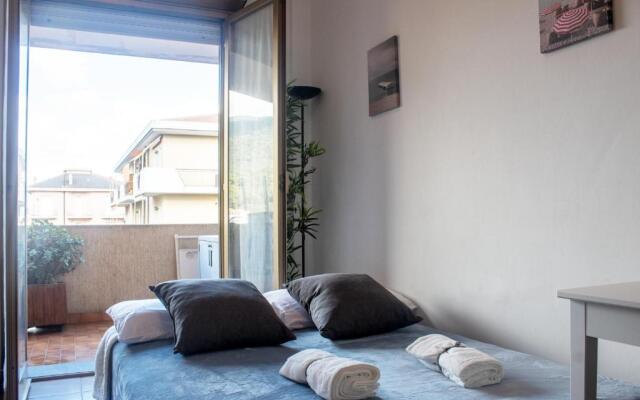 Box e Ampio Terrazzo per un Relax a 600 metri dal mare