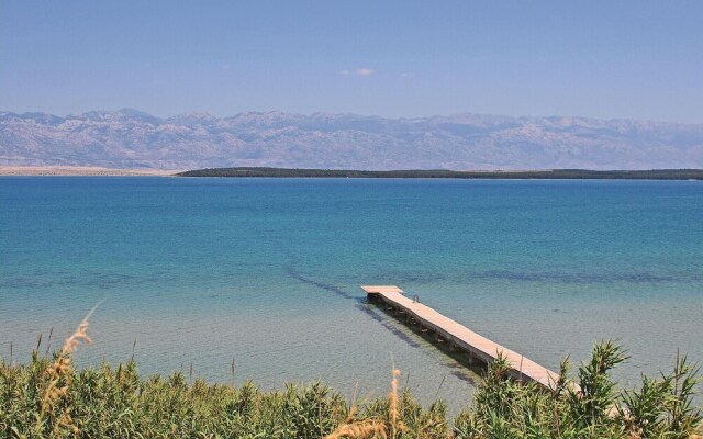 Amazing Apartment in Privlaka With Wifi