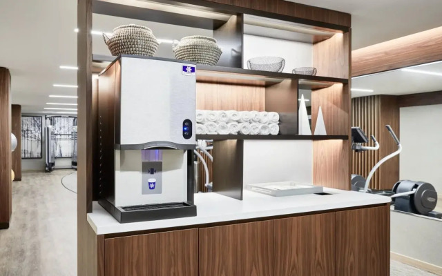 AC Hotel by Marriott Houston Downtown