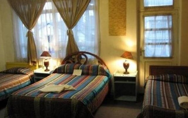 Folklore Hotel