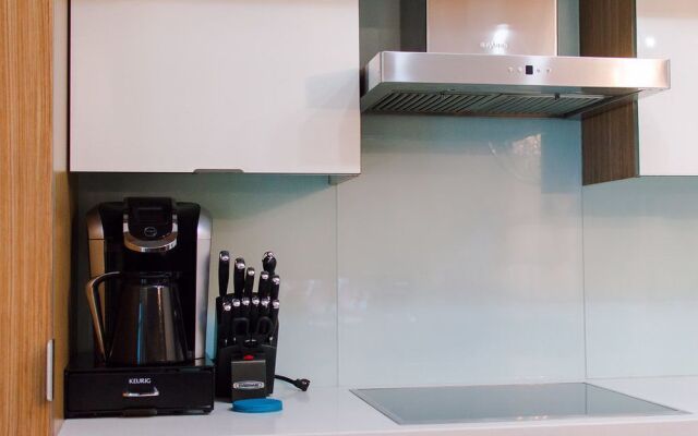 N2N Suites - Heart of the City - Downtown Suite offered by Short Term
