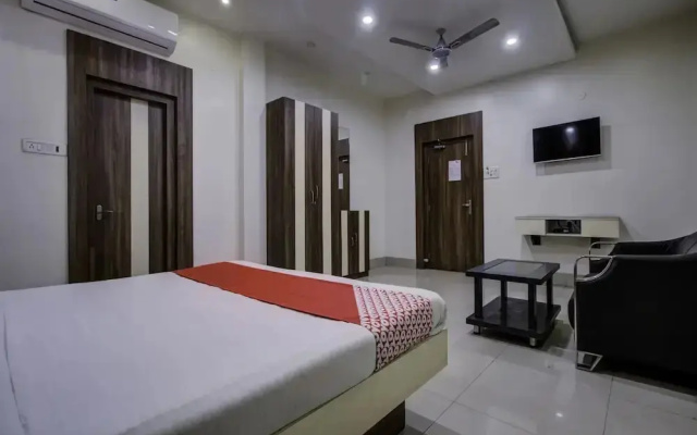 Savoy Hotel By OYO Rooms