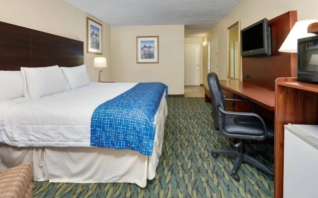 Travelodge By Wyndham Texarkana