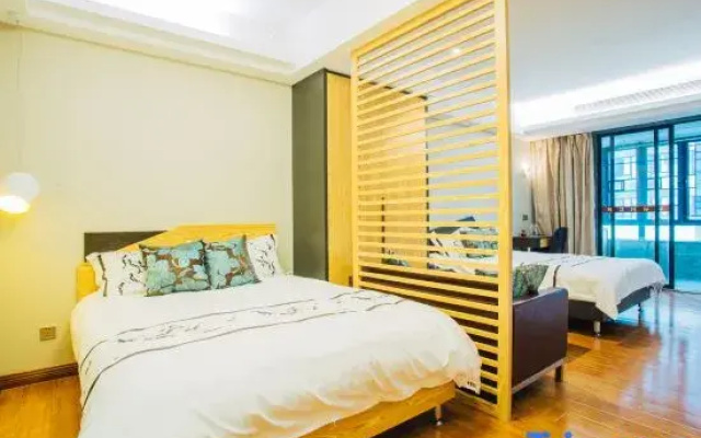 Yuehui International Apartment