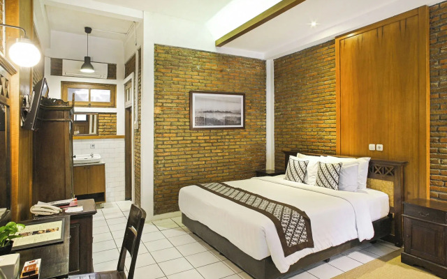 Paku Mas Hotel