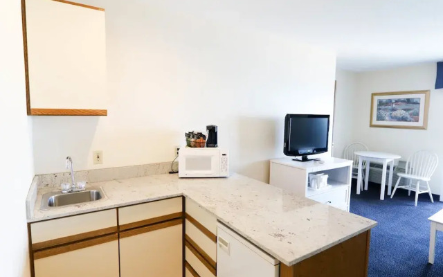 Breakers Resort & Beach Bar